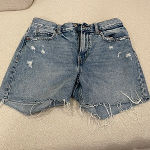 Old Navy | Distressed Jean Shorts | Size M